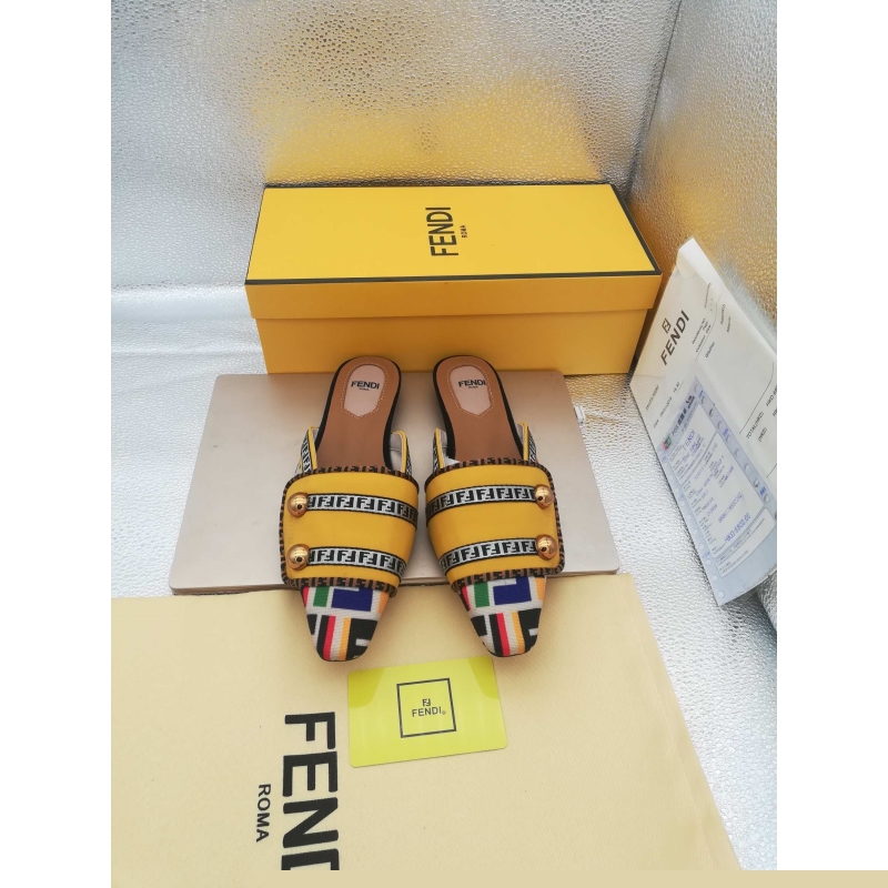 F**di slippers